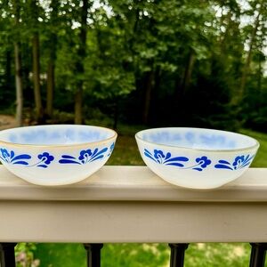 2 Vintage Termocrisa Milk Glass Bowls White Blue Floral 5.5” x 2”